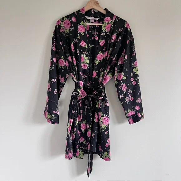 VTG Victoria’s Secret Robe Black Floral Short Wrap self tie belt One size - Picture 12 of 12